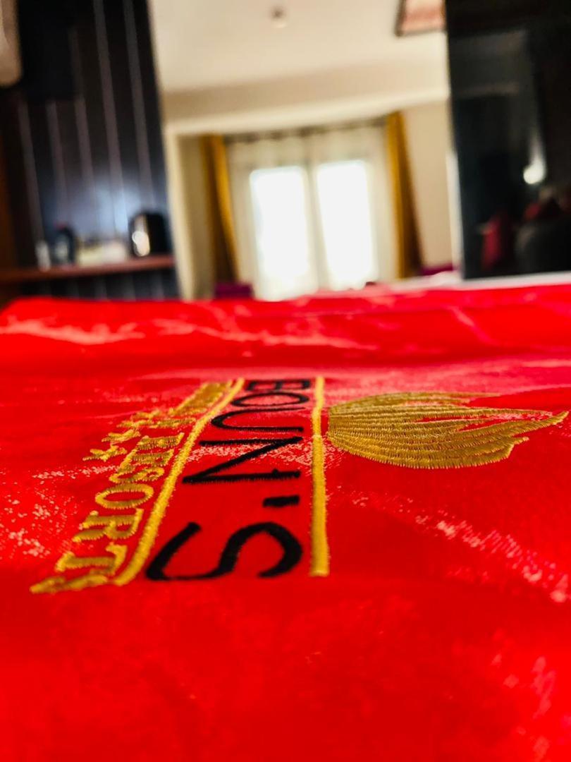 Boun'S Hotel Yaoundé エクステリア 写真