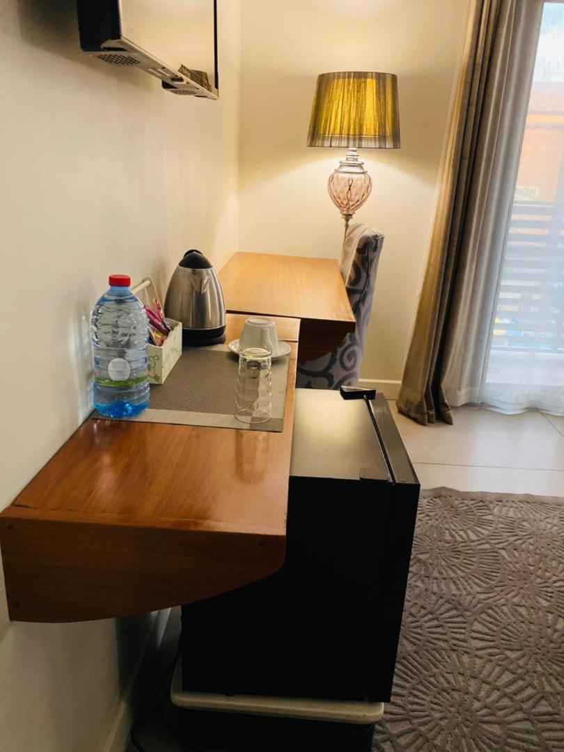 Boun'S Hotel Yaoundé エクステリア 写真