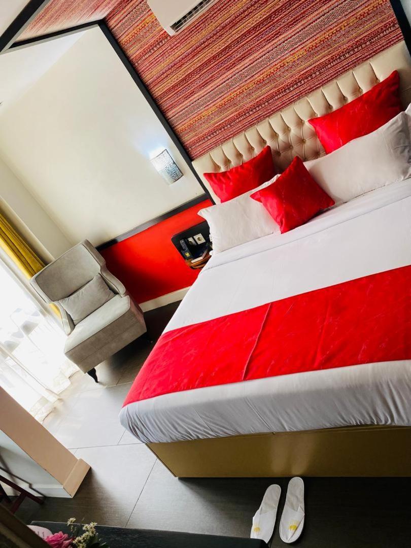 Boun'S Hotel Yaoundé エクステリア 写真