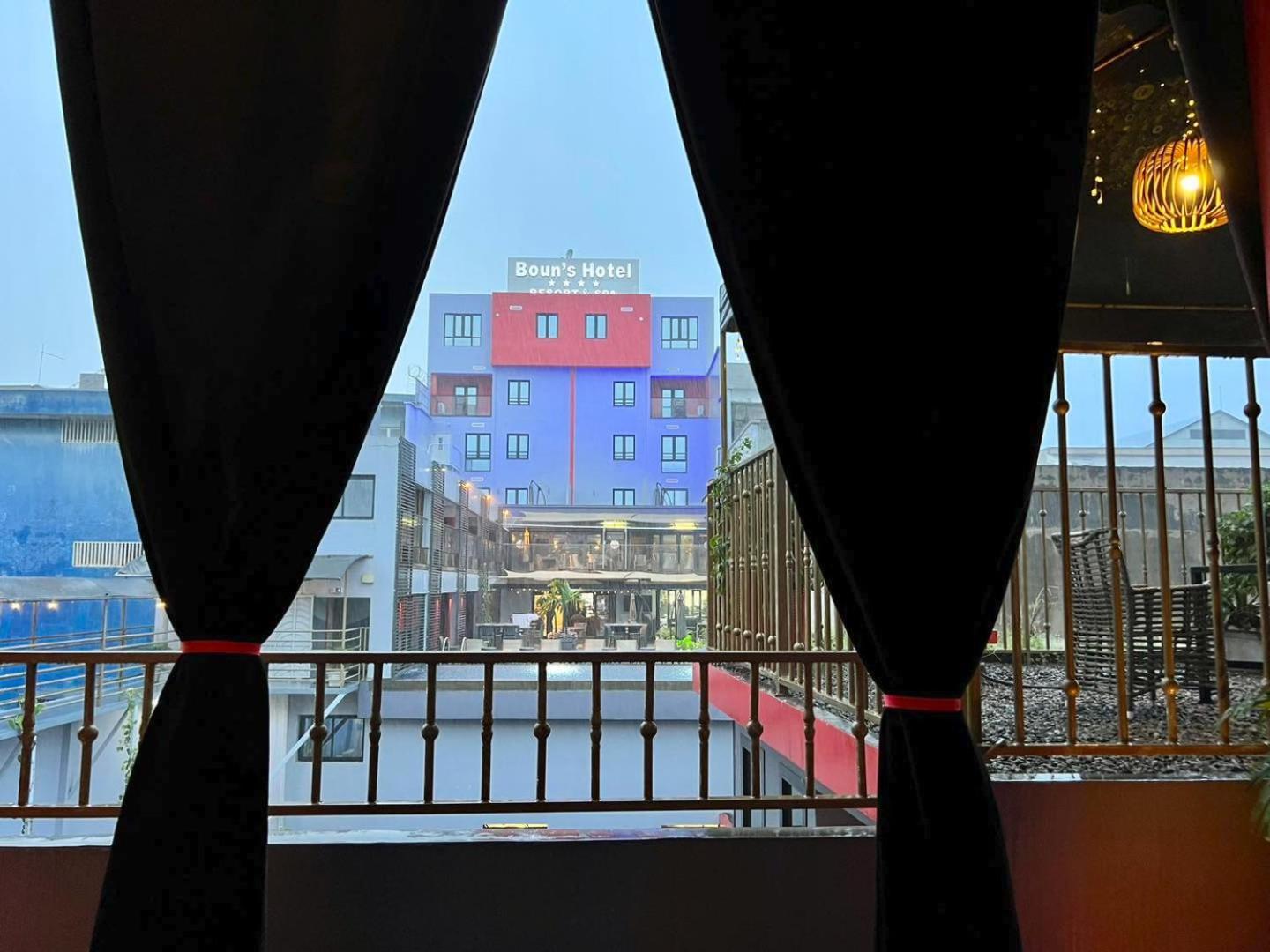 Boun'S Hotel Yaoundé エクステリア 写真